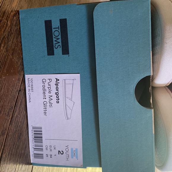 TOMS GLITTER KIDS SHOES NWT - Picture 6 of 7